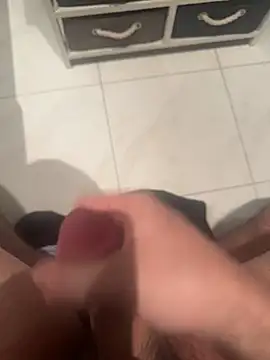 Deralboaus01 online show from 12, 2, 2026