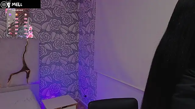 Snapshot of Mellani_tay chatting on 3, 10, 2025 Mellani tay online show from 3, 10, 2025