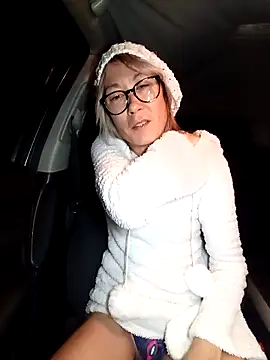 Snapshot of Timide_girl2 chatting on 16, 12, 2025 Timide girl2 online show from 16, 12, 2025