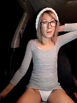 Snapshot of Timide_girl2 chatting on 21, 12, 2025 Timide girl2 online show from 21, 12, 2025