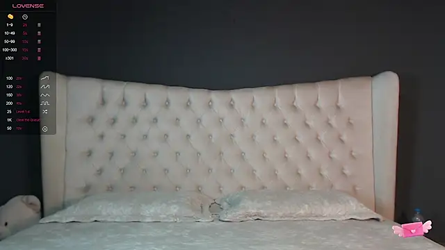 nichole bree  online show from 20, 1, 2025