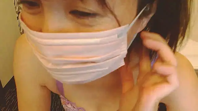 Snapshot of CherryMomo chatting on 12, 10, 2025 CherryMomo online show from 12, 10, 2025