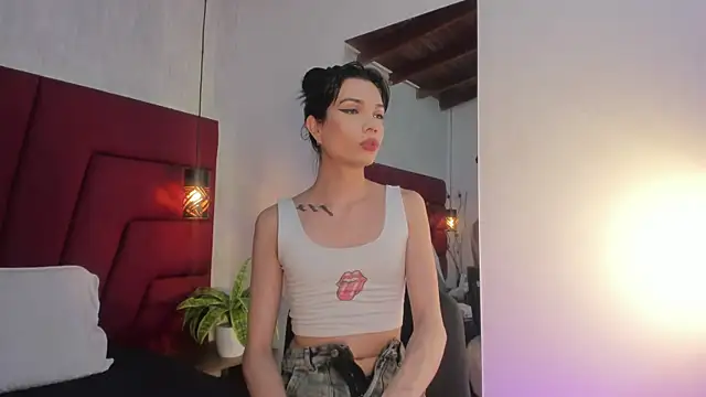 LadyLuminary online show from 7, 1, 2026