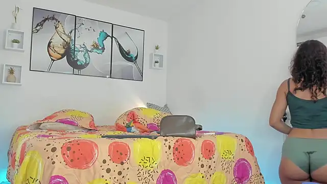 wendy alejo1712 online show from 6, 1, 2025