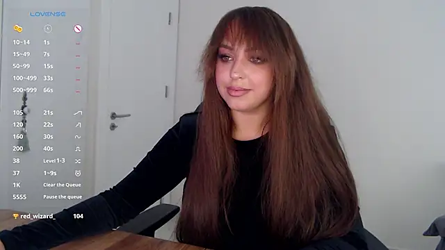  Just a queen 3 online show from 13, 4, 2026