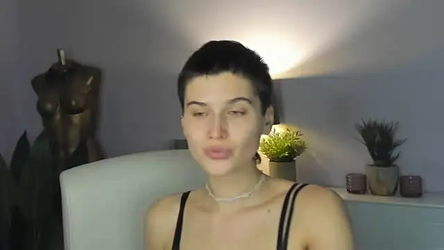 sarah perfect online show from 19, 10, 2025