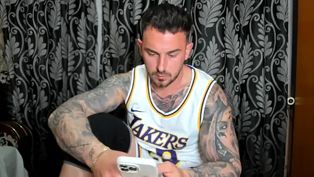 Snapshot of Jonmusclemaster chatting on 28, 4, 2026 Jonmusclemaster online show from 28, 4, 2026