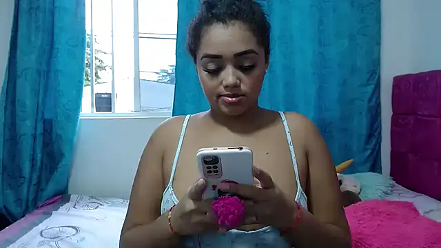 Snapshot of kiara_milf_ chatting on 3, 1, 2025 kiara milf online show from 3, 1, 2025