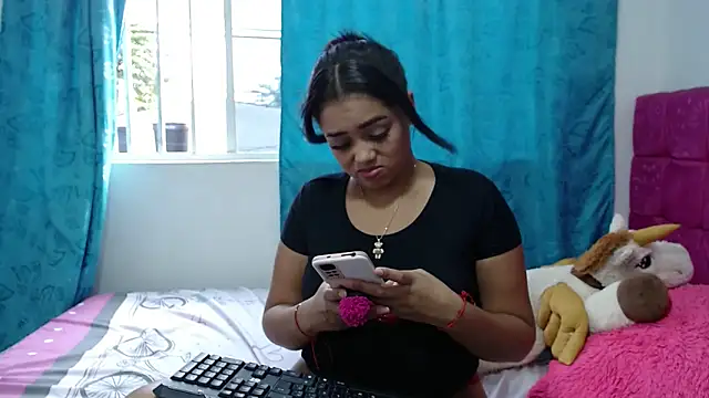 Snapshot of kiara_milf_ chatting on 10, 1, 2025 kiara milf online show from 10, 1, 2025