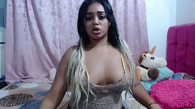 Snapshot of kiara_milf_ chatting on 21, 3, 2025 kiara milf online show from 21, 3, 2025
