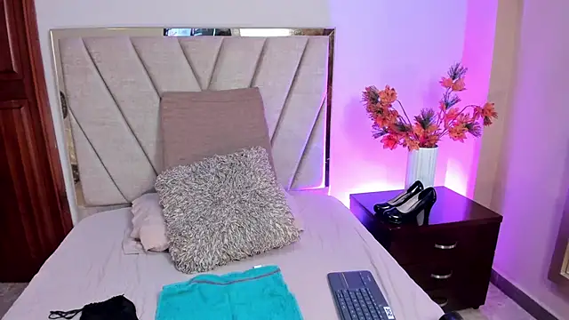 AlissaNix online show from 14, 11, 2025