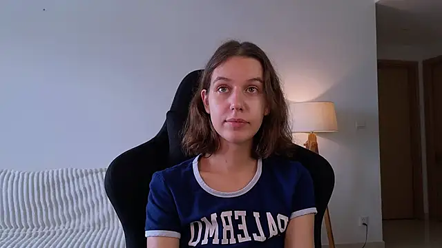 VanessaBayer2 online show from 13, 12, 2024