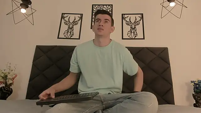 MikaelSlow online show from 23, 2, 2025