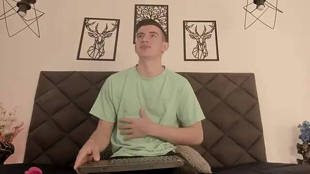 MikaelSlow online show from 10, 3, 2025