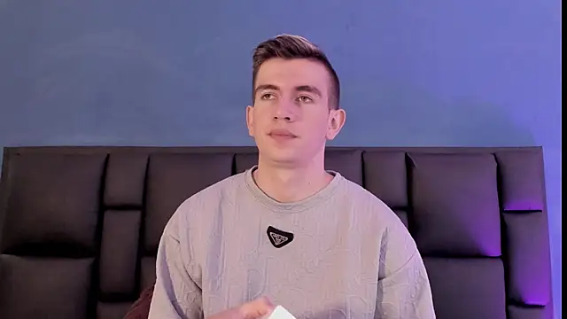 MikaelSlow online show from 19, 2, 2026