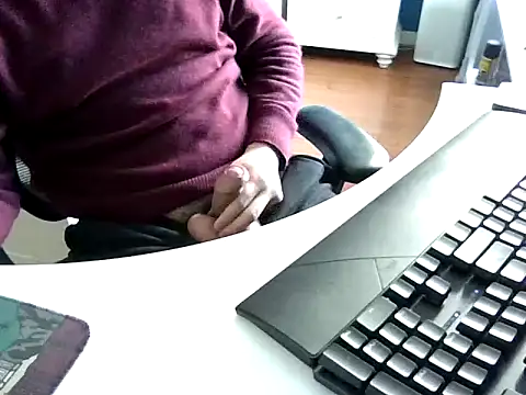 Snapshot of big-pig chatting on 28, 12, 2024 big-pig online show from 28, 12, 2024