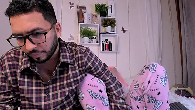 Idara and Edahi01 online show from 22, 3, 2025