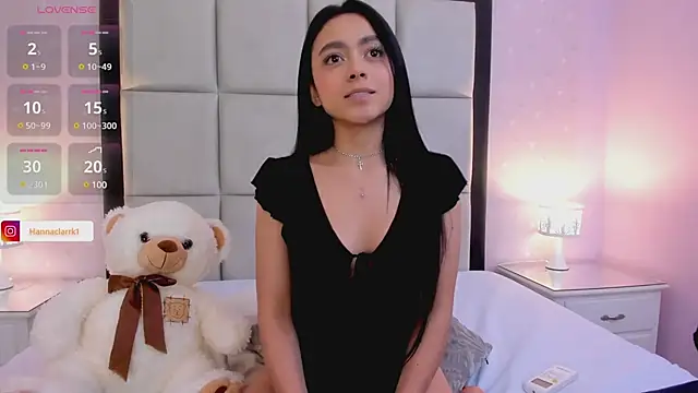 Snapshot of HannaClarrk_ chatting on 23, 12, 2024 HannaClarrk online show from 23, 12, 2024