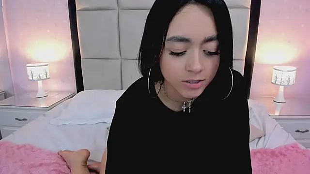 Snapshot of HannaClarrk_ chatting on 28, 1, 2025 HannaClarrk online show from 28, 1, 2025