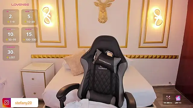 amor smith  online show from 18, 3, 2025