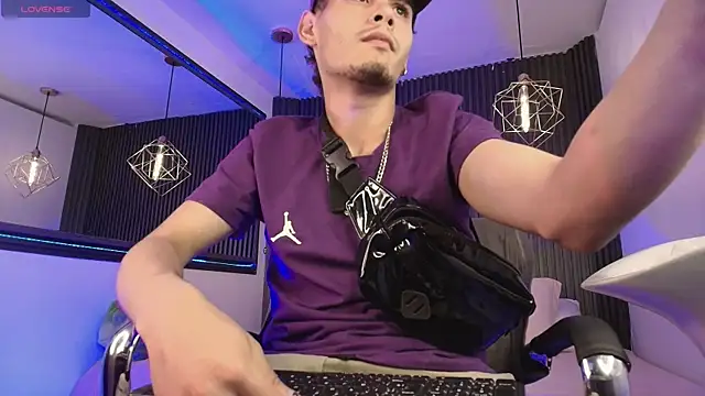  white fox 1 online show from 17, 9, 2025