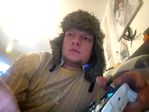 Snapshot of hawkyyy71222 chatting on 3, 12, 2025 hawkyyy71222 online show from 3, 12, 2025