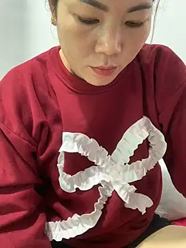 Baby-bigtits online show from 29, 11, 2025