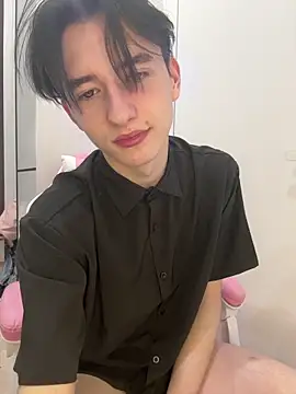 Snapshot of AmondCor chatting on 5, 12, 2024 AmondCor online show from 5, 12, 2024