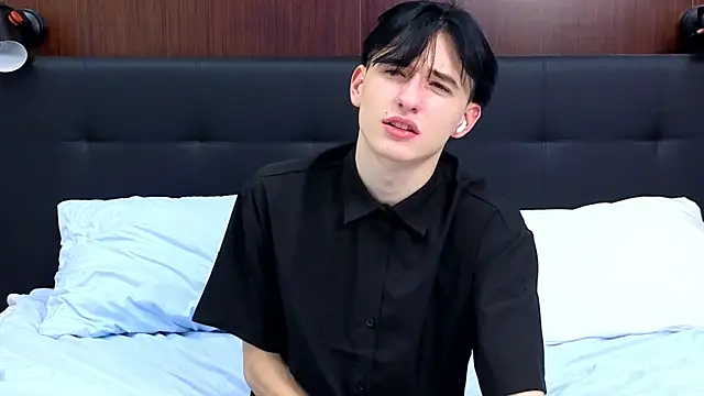 Snapshot of AmondCor chatting on 23, 12, 2024 AmondCor online show from 23, 12, 2024