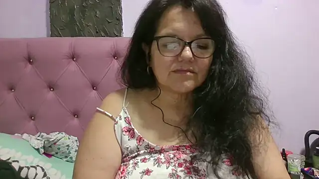 Snapshot of kassandra02 chatting on 5, 6, 2026 kassandra02 online show from 5, 6, 2026