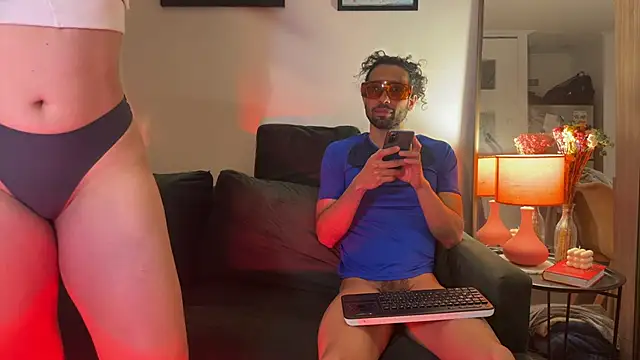 Snapshot of Redfloweer1 chatting on 30, 9, 2025 Redfloweer1 online show from 30, 9, 2025