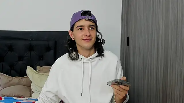 Snapshot of alex_connorr chatting on 8, 1, 2025 alex connorr online show from 8, 1, 2025