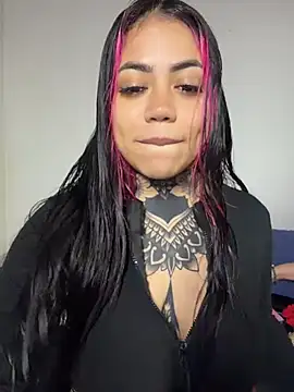 Snapshot of aliensexy chatting on 4, 6, 2026 aliensexy online show from 4, 6, 2026