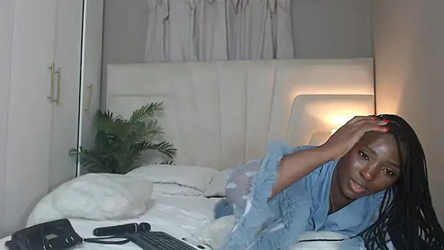 Snapshot of naughtyblackdolie chatting on 24, 10, 2025 naughtyblackdolie online show from 24, 10, 2025