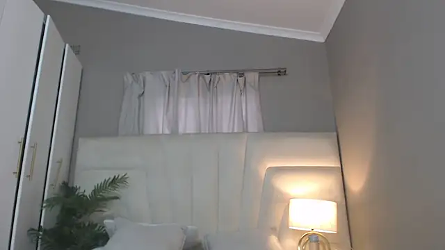 Snapshot of naughtyblackdolie chatting on 20, 11, 2025 naughtyblackdolie online show from 20, 11, 2025