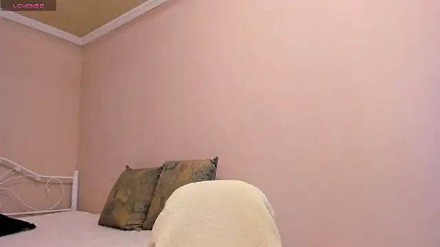 Snapshot of _cleopattra_ chatting on 12, 12, 2024 cleopattra online show from 12, 12, 2024