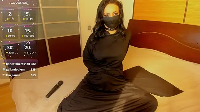 Snapshot of habibi_moon chatting on 5, 3, 2025 habibi moon online show from 5, 3, 2025