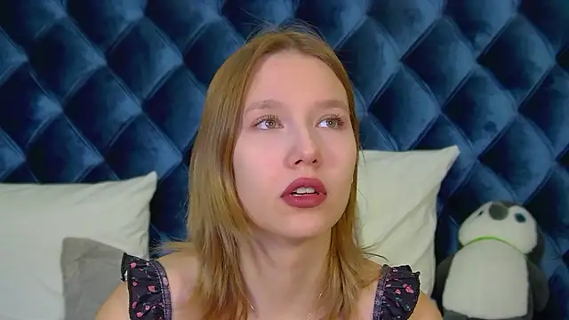 LiliLinn online show from 3, 2, 2026