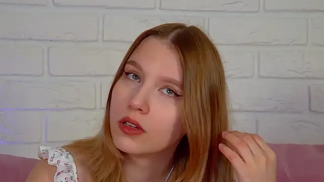 Snapshot of LiliLinn chatting on 27, 6, 2026 LiliLinn online show from 27, 6, 2026