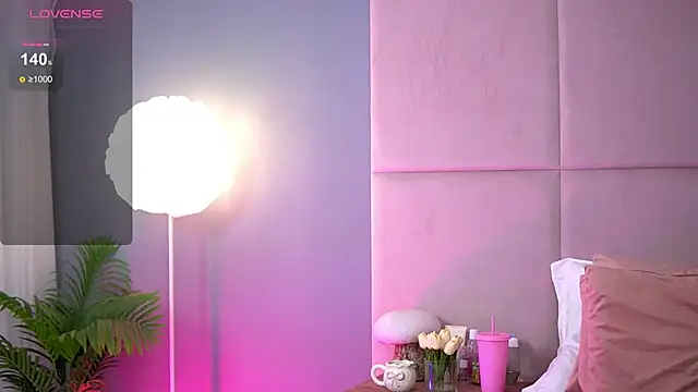 AlmaLuv online show from 9, 9, 2025