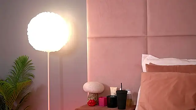 AlmaLuv online show from 15, 4, 2026