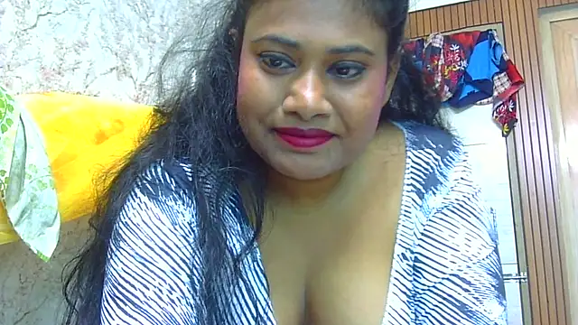 Snapshot of sexy_roma chatting on 4, 11, 2025 sexy roma online show from 4, 11, 2025