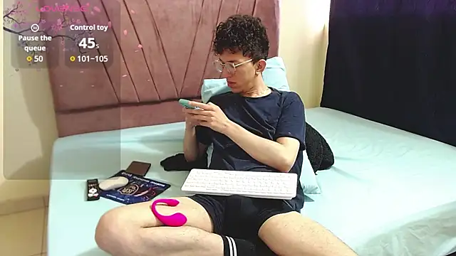 Snapshot of Orlandodcn_69 chatting on 9, 11, 2025 Orlandodcn 69 online show from 9, 11, 2025