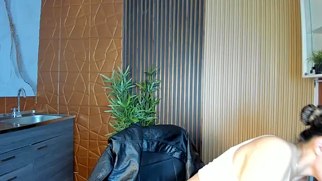 Snapshot of Alessia_Taylorr chatting on 10, 3, 2025 Alessia Taylorr online show from 10, 3, 2025