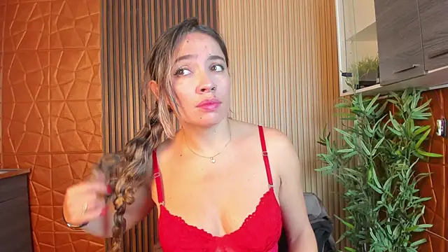 Snapshot of Alessia_Taylorr chatting on 14, 3, 2025 Alessia Taylorr online show from 14, 3, 2025