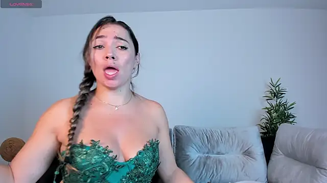Snapshot of Alessia_Taylorr chatting on 21, 3, 2025 Alessia Taylorr online show from 21, 3, 2025