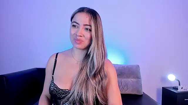 Snapshot of Alessia_Taylorr chatting on 16, 9, 2025 Alessia Taylorr online show from 16, 9, 2025
