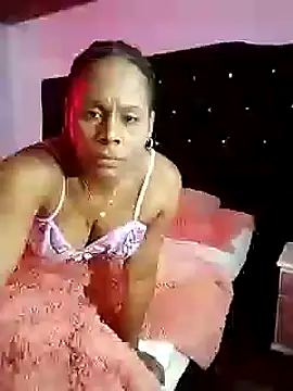 Snapshot of Camille_rose_ chatting on 23, 2, 2025 Camille rose online show from 23, 2, 2025