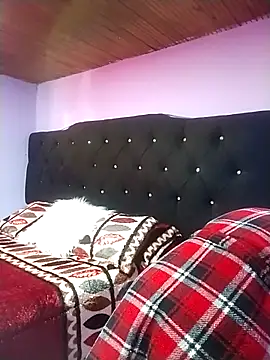 Snapshot of Camille_rose_ chatting on 7, 11, 2025 Camille rose online show from 7, 11, 2025