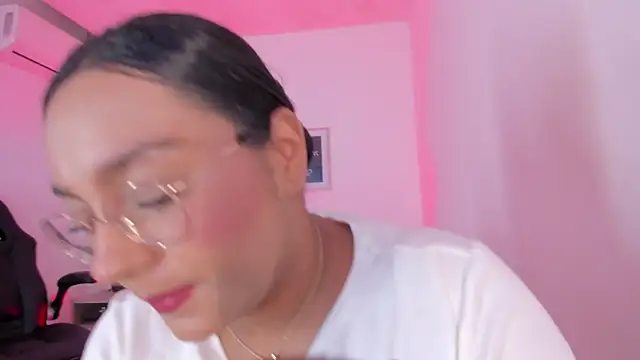 ellamontoya online show from 13, 1, 2026